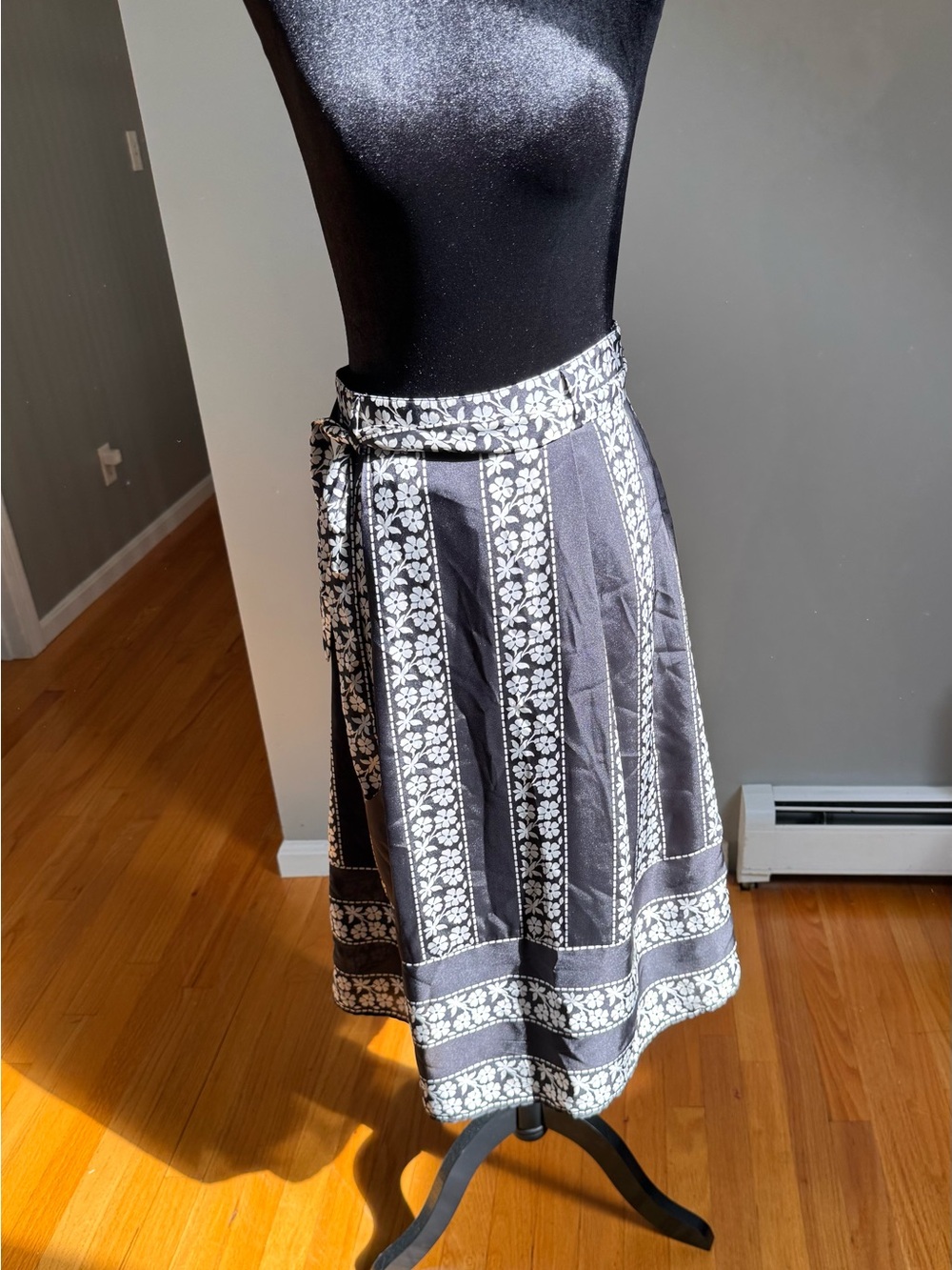 Ann Taylor Black and White Floral Stripe A-Line Skirt